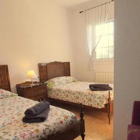 Sleeps 4 Pool Wifi Вилла *
