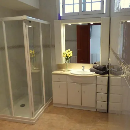 Sleeps 4 Pool Wifi Вилла *