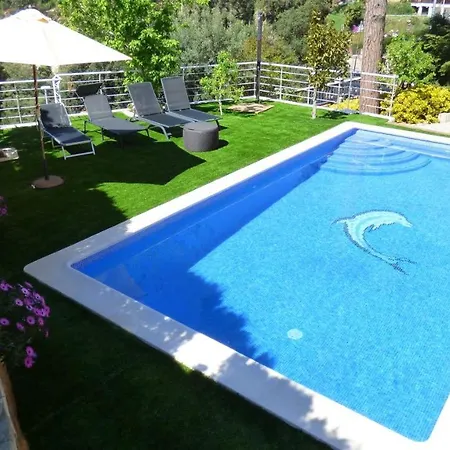 Sleeps 4 Pool Wifi Вилла *